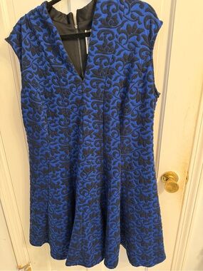 Julian Taylor Royal Blue and Black Textured V-Neck Mini Dress